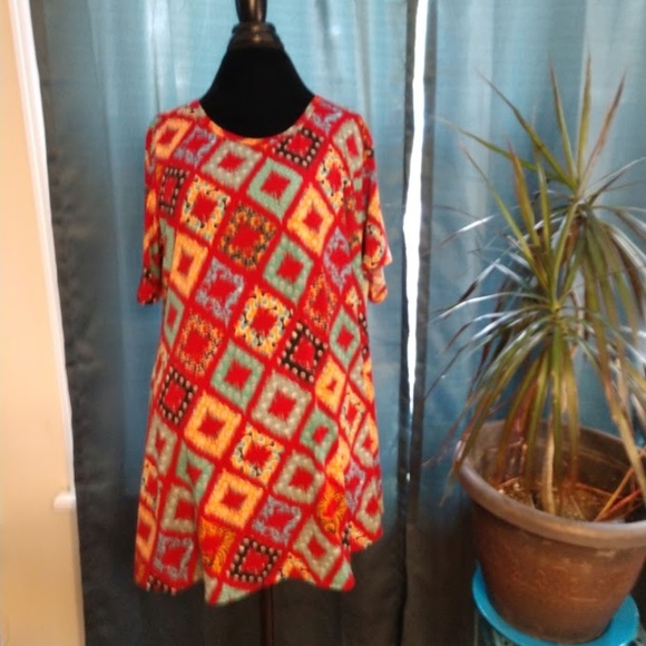 LuLaRoe Tops - NWT LulaRoe Quilt Design Perfect Tea 2XL